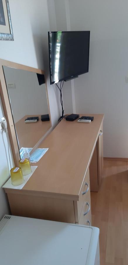 Apartments & Rooms Villa Adamovic Umag Buitenkant foto