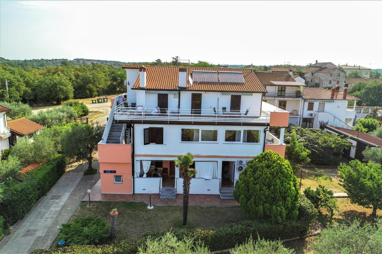 Apartments & Rooms Villa Adamovic Umag Buitenkant foto
