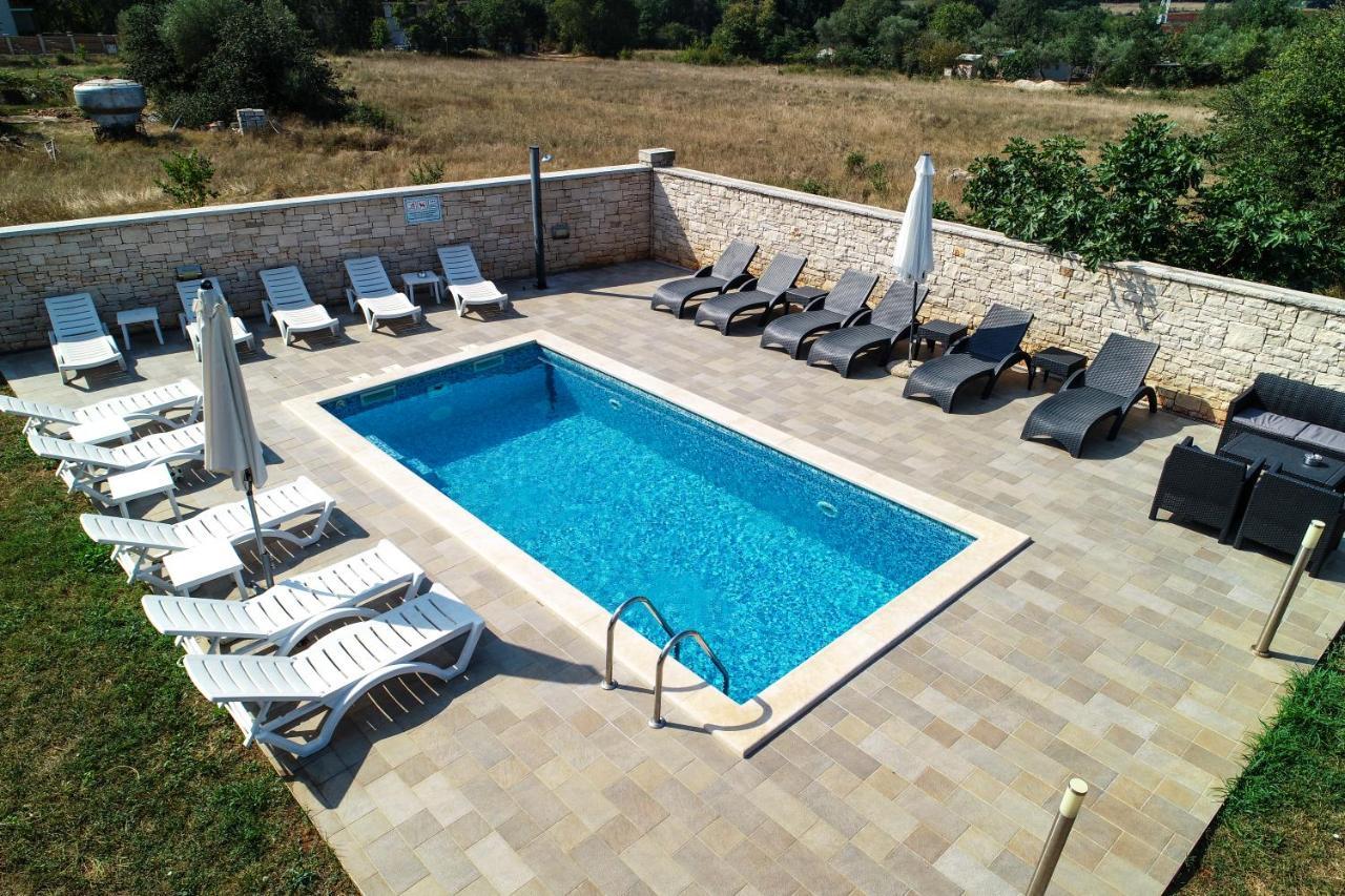 Apartments & Rooms Villa Adamovic Umag Buitenkant foto